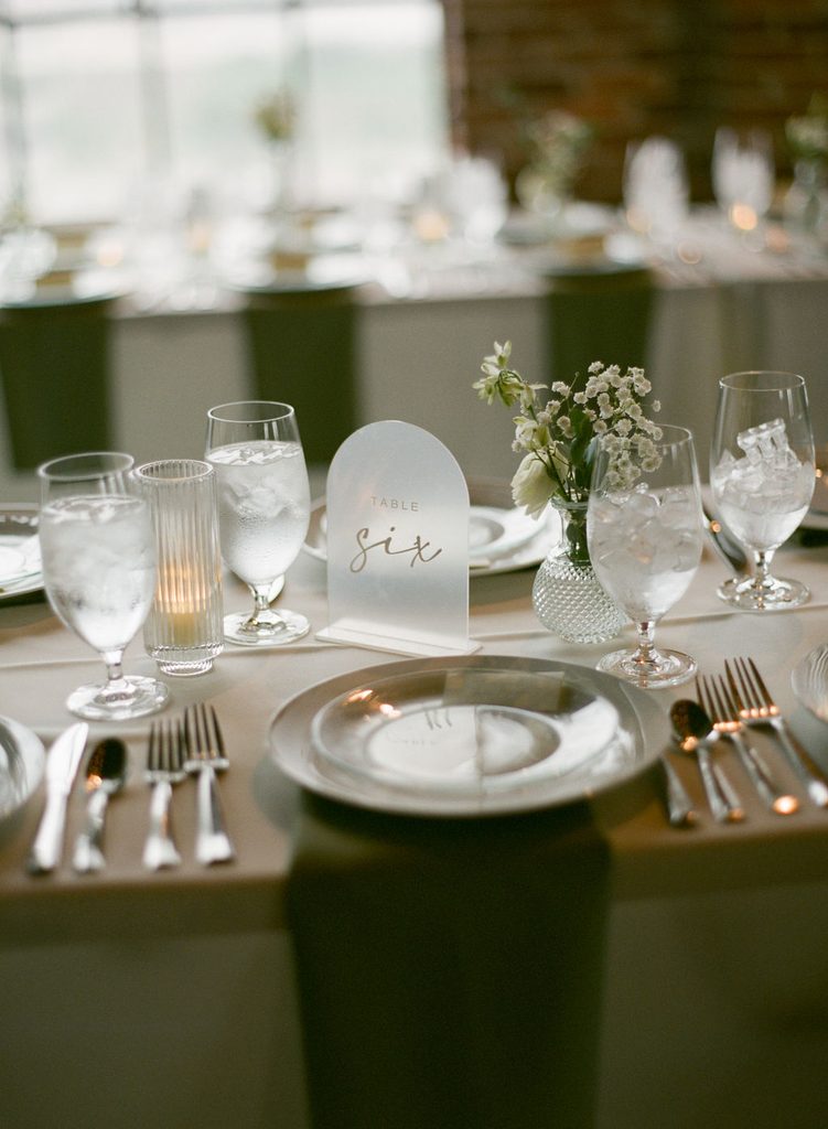 Nashville wedding, Room With a View wedding venue, Nashville Wedding Venue, Wedding tablescape,