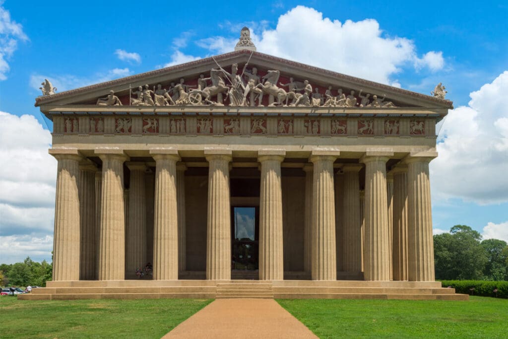 Engagement shoot ideas in Nashville 